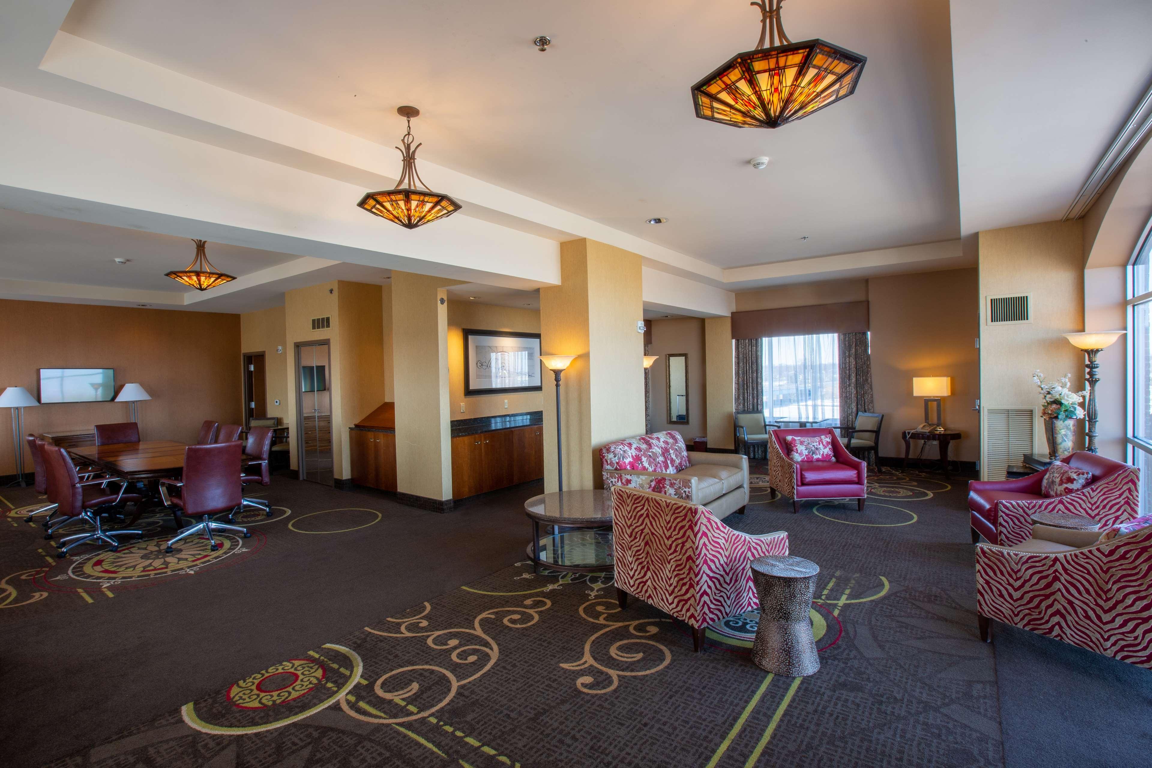 Doubletree By Hilton Bay City - Riverfront Экстерьер фото