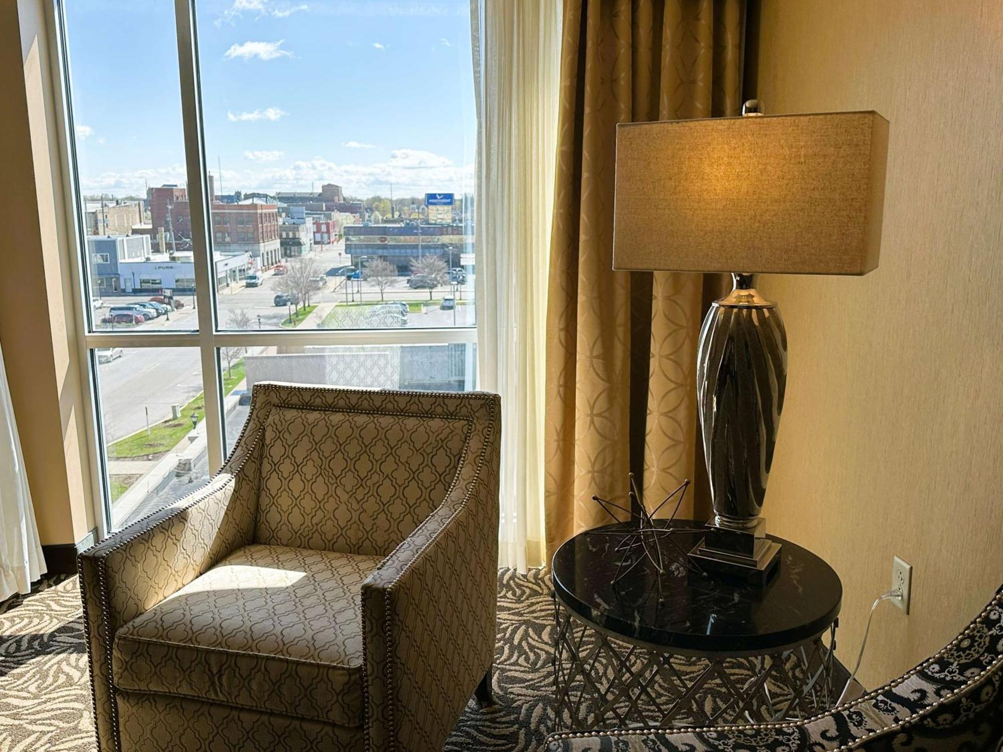 Doubletree By Hilton Bay City - Riverfront Экстерьер фото